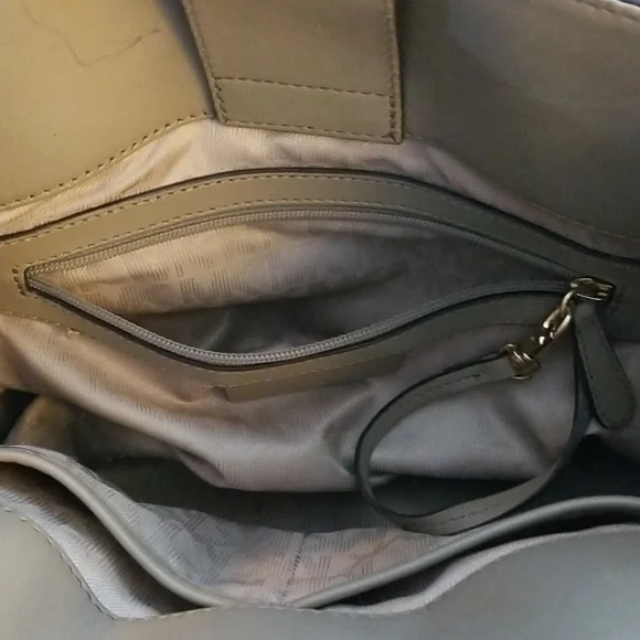 MK leather bag - Picture 6 of 17